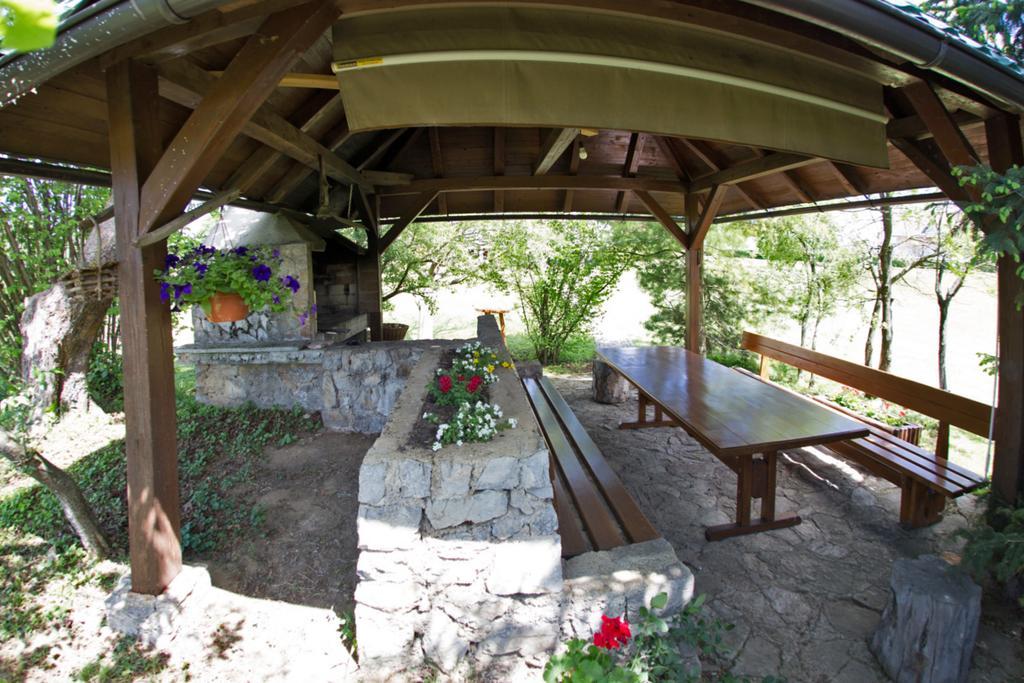 Apartment Oreskovic Otočac Zewnętrze zdjęcie