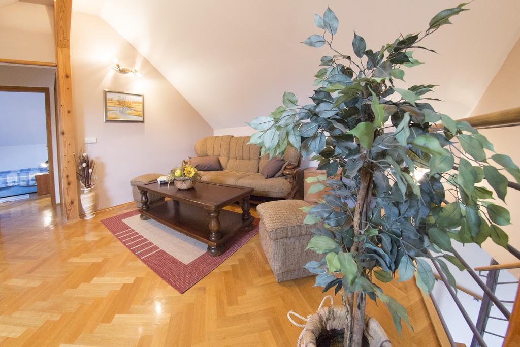 Apartment Oreskovic Otočac Zewnętrze zdjęcie