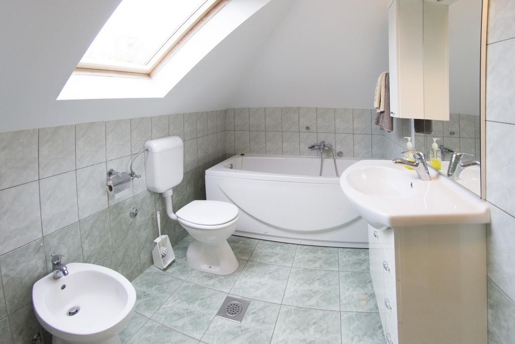 Apartment Oreskovic Otočac Zewnętrze zdjęcie