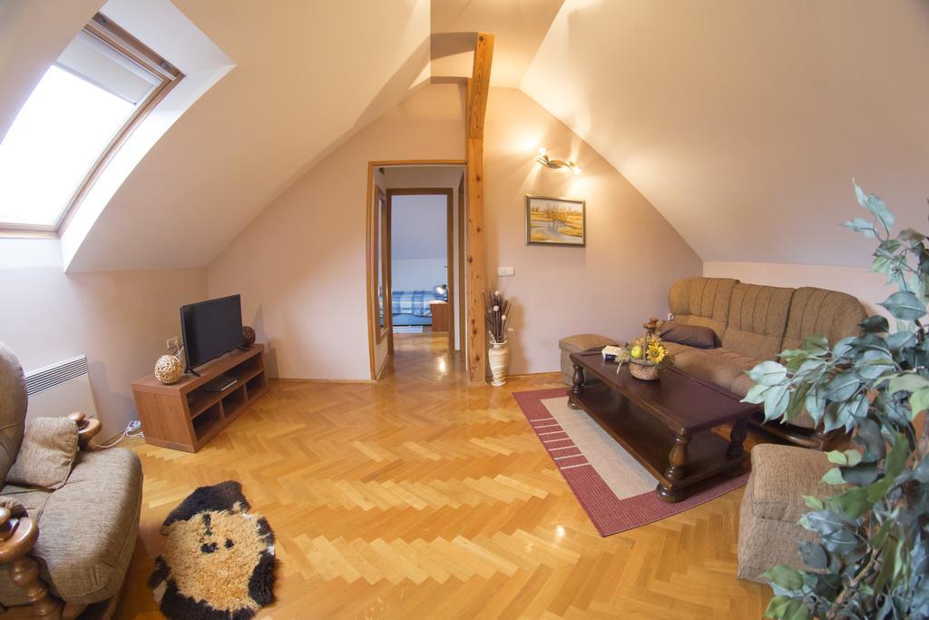 Apartment Oreskovic Otočac Zewnętrze zdjęcie